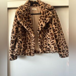 Elan leopard print fuzzy jacket size small